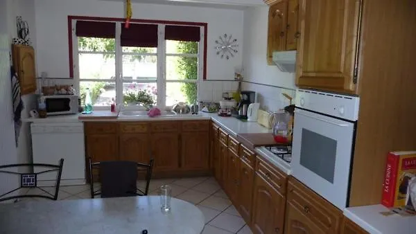 Villa Au Jet De Pierre *