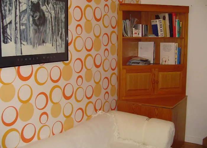 Au Jet De Pierre Villa *