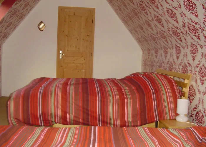 Au Jet De Pierre Villa *